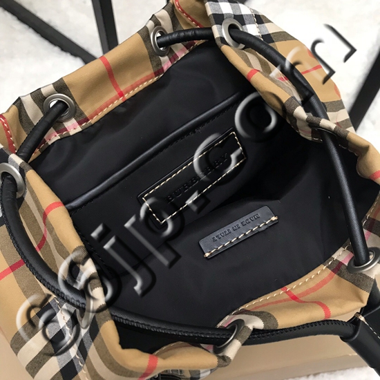 バーバリーバッグ全体デザイン